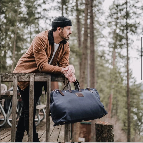 Line of Trade weekender bag olive green canvas w/ brown leather & nylon straps - Picture 15 of 16